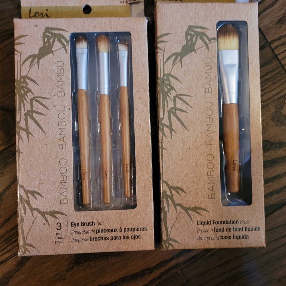 Makeup bamboo brushes New, never opened